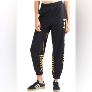 Adidas Originals Women Track Pants Black Gold Like New Ret $100 Sz Small